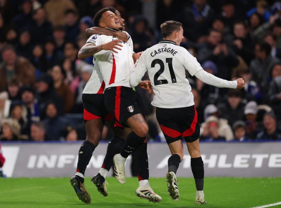 棒球与城市情感纽带芝加哥小熊主场常春藤墙背后的历史保护意义