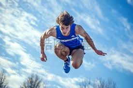 解析“赌注金额”的脱敏：为什么越玩越大是必然趋势？（赌注金额的麻木化：为何越赌越大不可避免？）