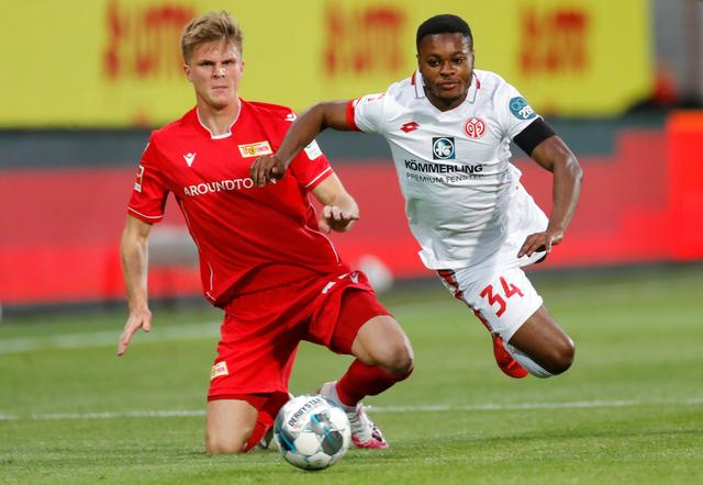 赛一度陷入 赛一度陷入